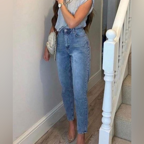 Zara Denim - NWT Zara Mom Fit High Rise Blue Jeans Size 0 Style 8197/033